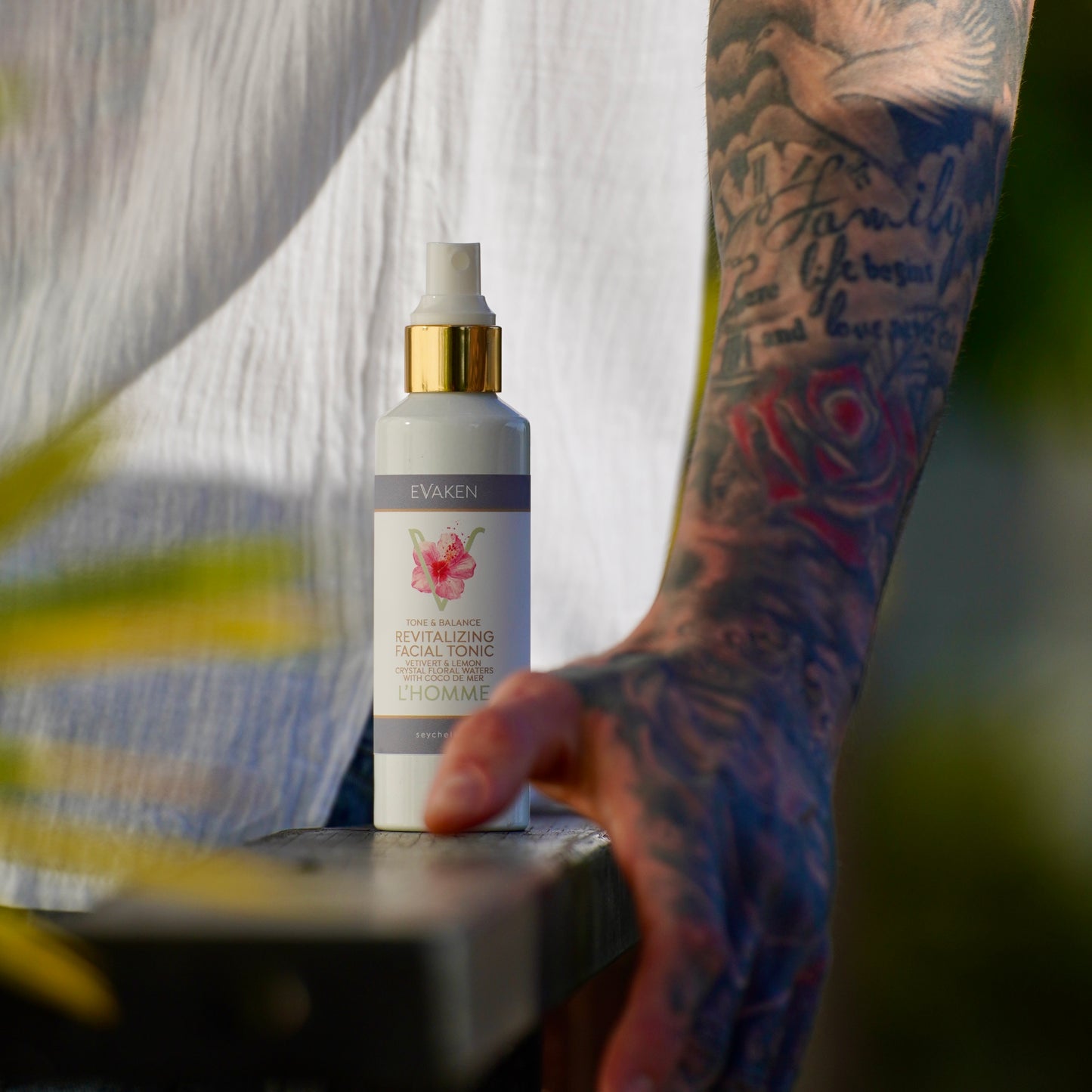 Revitalizing Facial Tonic - Vetiver & Zitrone, Kristallblumenwasser und Coco de Mer