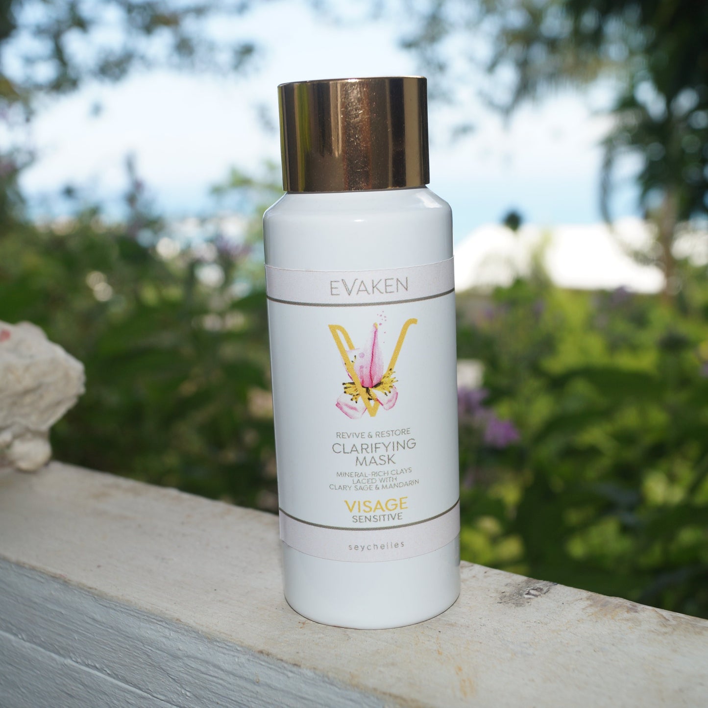 Clarifying Mask with Clary Sage & Mandarin.